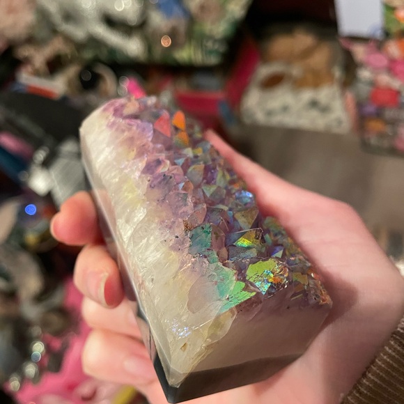 Aura amethyst tower - Picture 6 of 16